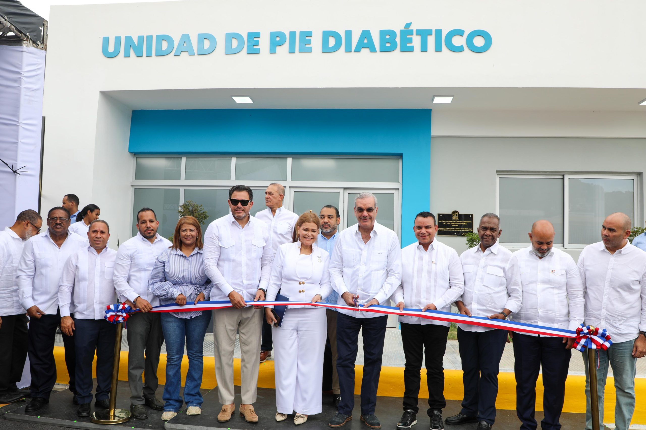 Presidente inaugura unidades de Hemodiálisis y Pie Diabético en Ocoa