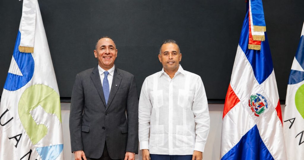 Asocivu y Aduanas conversan sobre aplicación del DR-CAFTA