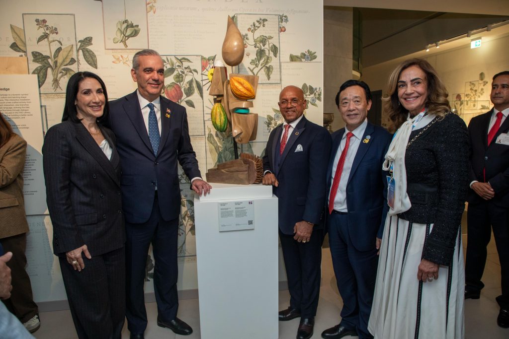 Presidente Abinader inaugura salón República Dominicana en la FAO y reafirma compromiso con el Hambre Cero