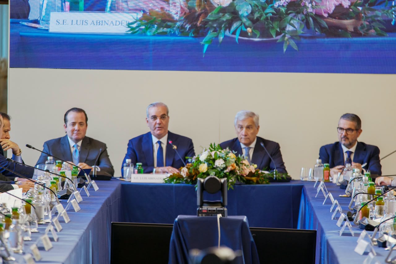 Presidente Abinader llama a empresarios italianos a invertir en República Dominicana