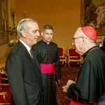 Abinader y secretario de Estado de la Santa Sede abordan asuntos de Estado en El Vaticano