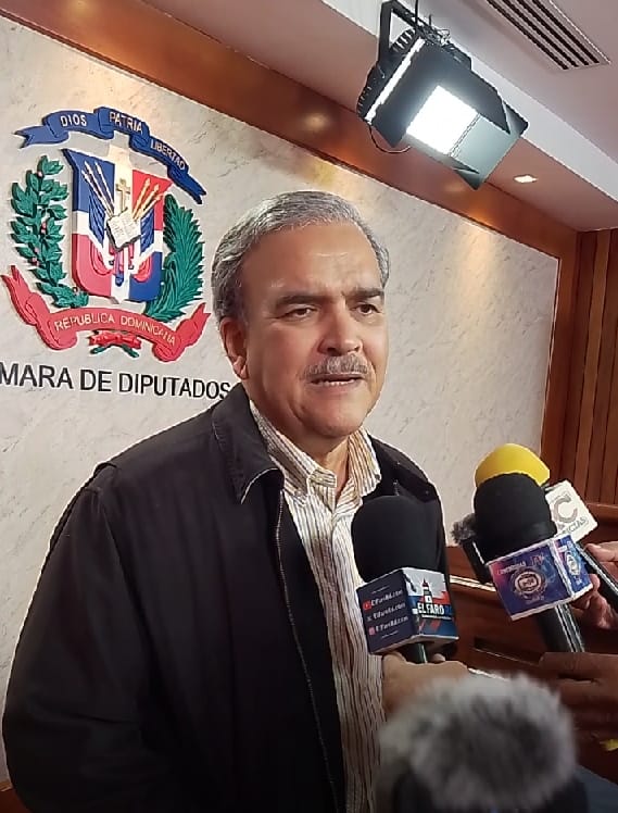 Wessin Chávez advierte sobre riesgo de éxodo masivo desde Haití y exige reforzar la frontera
