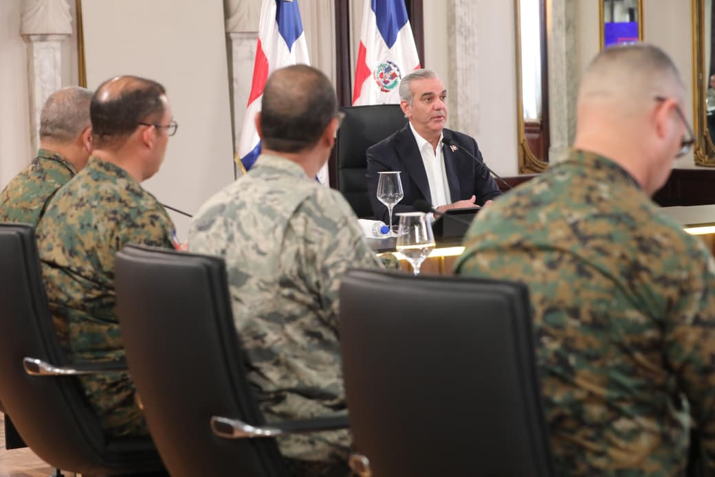 Presidente Abinader advierte no permitirá bandas haitianas
